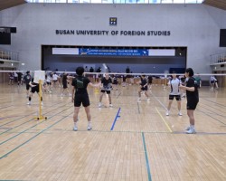 부산외대와 함께하는 청소년 배드민턴 캠프