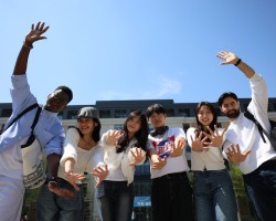 [부산외대] 33개 최다 외국어 전공 보유… 해외 502개 대학과 교류, 유학 기회 제공