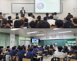 부산외대 전헌두 교수, 고교 방문 교수 진로특강 나서