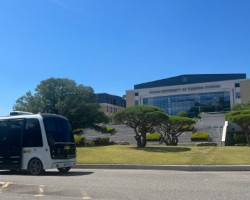 부산외대, 전국 최초 산복도로 조건서 자율주행 버스 운용 시험 성공