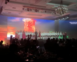 부산외대 HOW합창단, ‘APEC 문화산업고위급 대표단 환송 만찬’서 공연