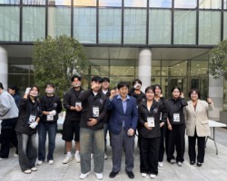 부산외대, 중간고사 맞은 학생 500명에 ‘타코야키·어묵’ 제공