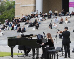 부산외대, 가을 캠퍼스 물들인 ‘힐링콘서트’ 성황리에 개최