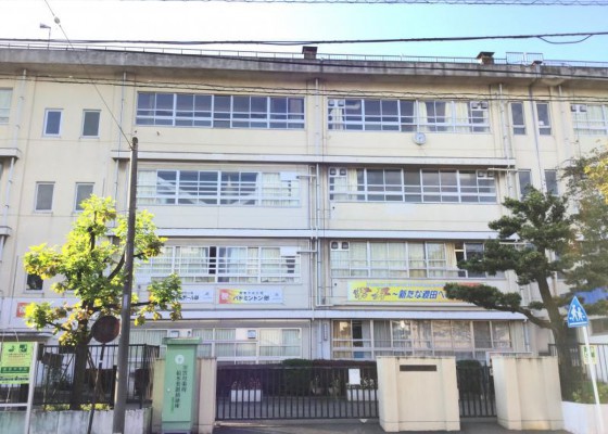 한국과 일본의 학교생활 -방큰별-