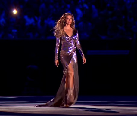 브라질 출신 세계적인 모델Gisele Bündchen´s catwalk at the Rio 2016 Olympics Opening Ceremony