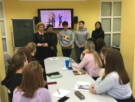 니즈니 노브고라드언어대학교 홈페이지 속의 부산외국어대학교 러시아언어통상학과