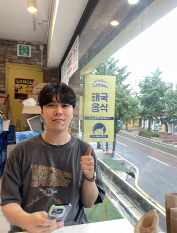 태국어과 21학번 황정환