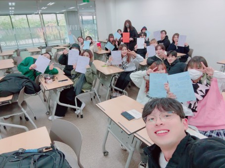 한국인-태국인 롤링페이퍼로 친구에게 마음 전하기